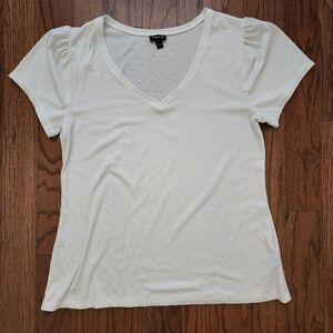 Torrid Women’s 1/1x/14-16 Cream Short Sleeve V-Neck Top